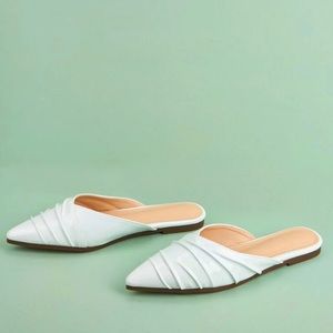 Minimalist Ruched Flat White Shoe